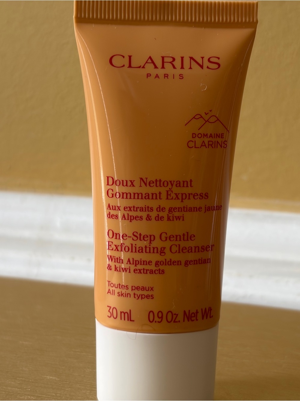 Clarins One-Step Gentle Exfoliating Cleanser
